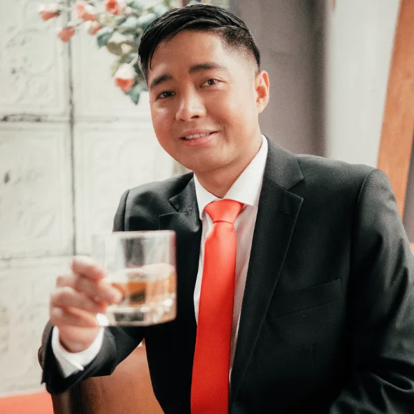 Jhee Baguinat